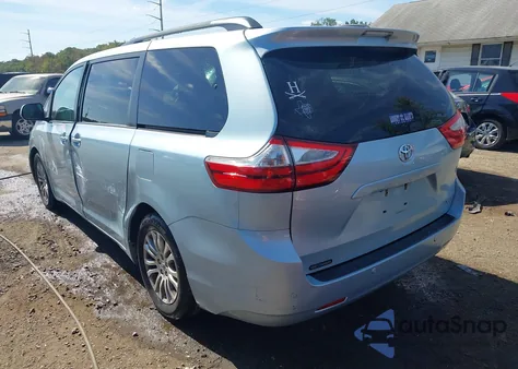 2015 Toyota Sienna Xle 8 Passenger z USA, uszkodzony, nr VIN 5TDYK3DC6FS625415